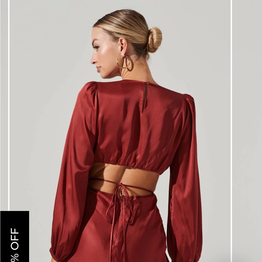 ASTR Quinn Dress in Brick Medium